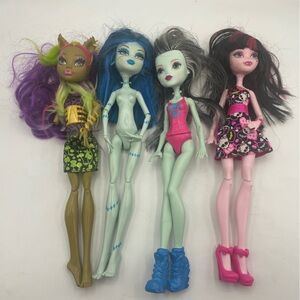 4 Monster High Dolls Frankie Stein Freaky Fusion Clawvenus Draculaura AS IS FLAW